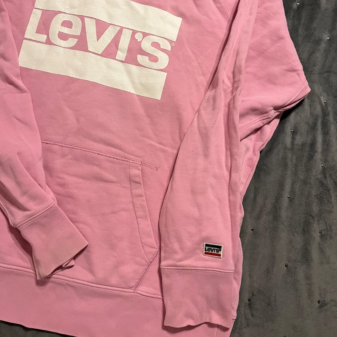 Rosa hoodie från Levi's - 1