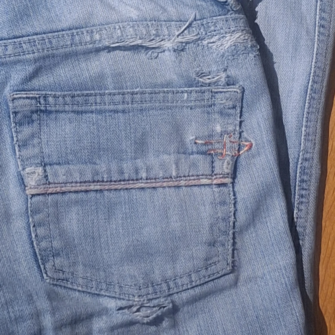 Ljusblå bootcut jeans från Diesel - 4