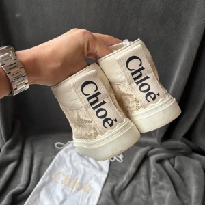 Chloe skor - Chloe lauren skor | Originalstorlek: 36 passar runt det, fråga om innermått vid osäkerhet | ingår: Dustbag | fraktar spårbart eller möts upp i Täby📍
