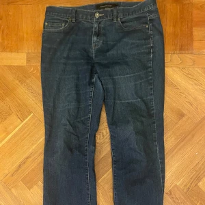Calvin Klein Jeans Herr  - Riktigt feta blå jeans från Calvin Klein. Inte använda så mycket, alltså i bra skick. Straight fit och de passar mig bra som är 186. Kom gärna med bud