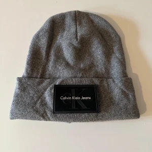 Calvin Klein mössa - Snygg mössa i bra skick 