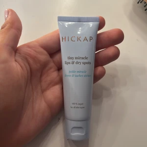 Det lipa and spots  - Säljer denna dry spot krämen från Hickap, oöppnad 