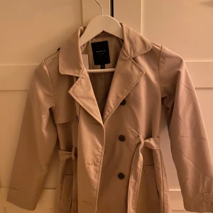 super fin trench coat  - helt ny trench coat