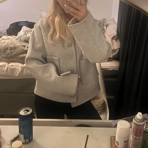 Grå kappa - Superfin kappa perfekt till höst o vintern!