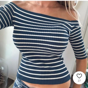 Zara topp - Zara topp❤️Inte min bild‼️skriv för fler bilder. Stl xs 200kr