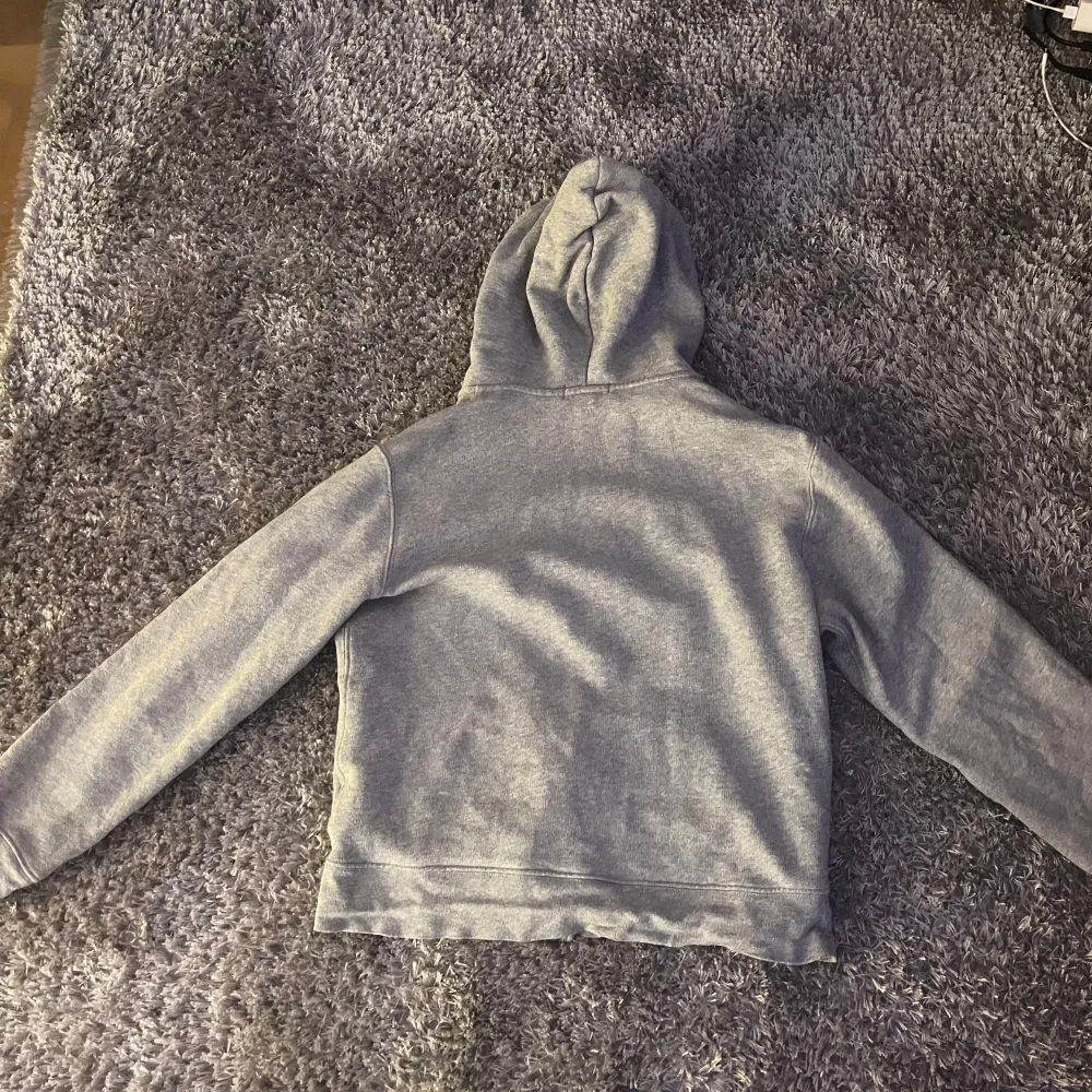 Säljer denna feta ralph lauren hoodien i storlek 14-16 L/G i riktigt fint skick!. Hoodies.