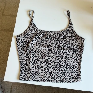 leopard linne - så fint aldrig använt