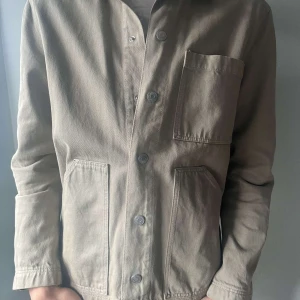 Dunder overshirt från weekday - Perfekt overshirt till höst och vår 