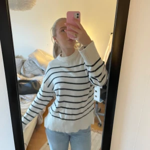 Stickad tröja - Jättefin stickad tröja från lager 157 som är använd fåtal gånger, bra skick!