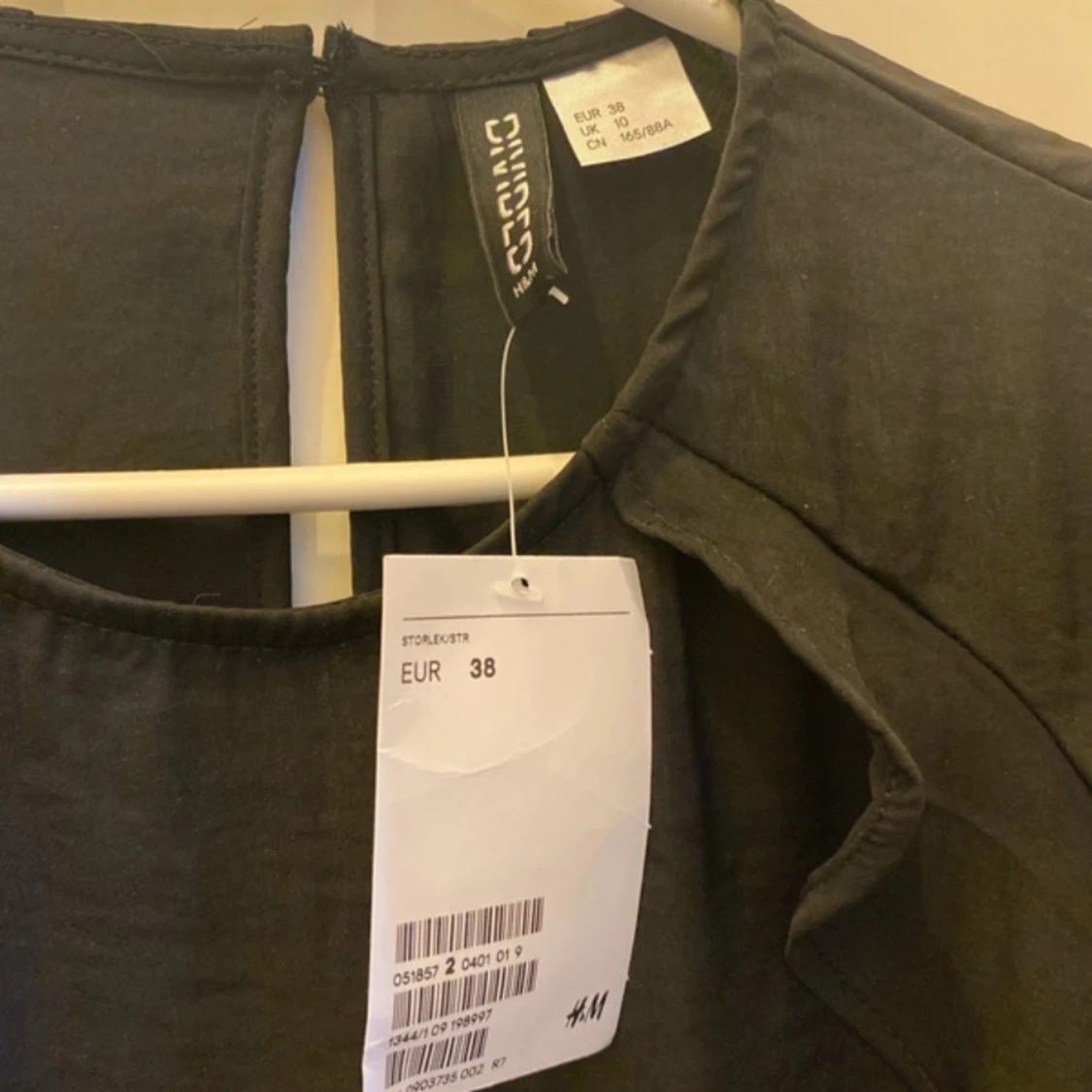 Svart klänning från H&M - 90
