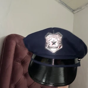 Snygg polismössa  - Helt ny , har kvittot