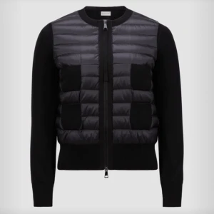Moncler cardigan - SÖKER denna moncler cardigan storlek s/m