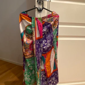 Kjol - Otroligt fin kjol från shein, passar perfekt utomlands.