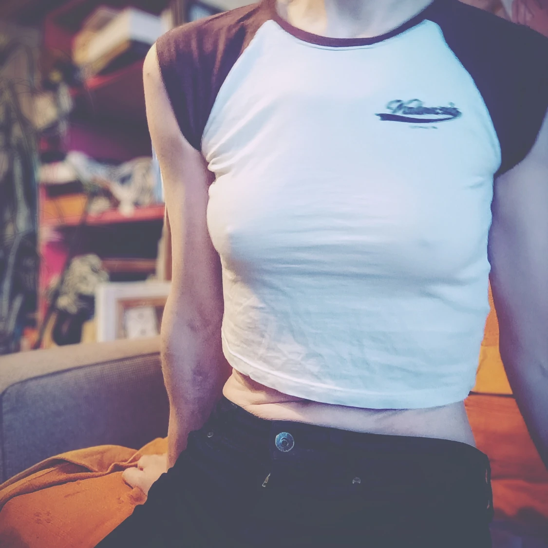 Vit och brun t-shirt med Valencia-tryck