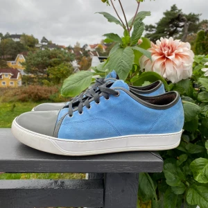 Lanvin  - Selger lanvins i veldig god stand!  Str: 44, uk 11 (store i størrelsen) Condition: 9/10 Pris: 2399kr 