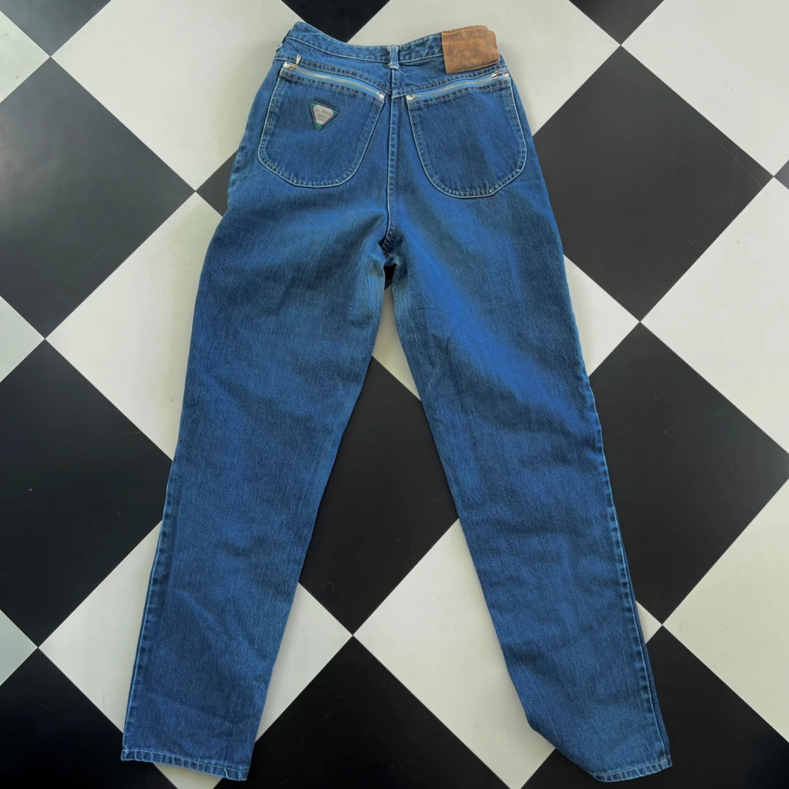 Lerock jeans nypris 8000 SEK  - 90