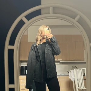 Jeansjacka - Från Jack&Jones i storlek S herr 🤍 Inga defekter, som ny 