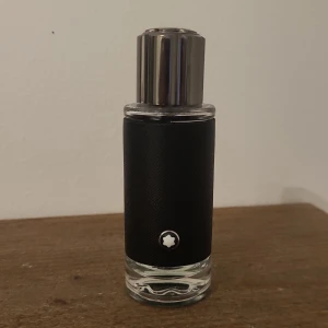 Mont blanc explorer  - 50ml, riktigt fräsch parfym. Kan användas som dayliy parfym.