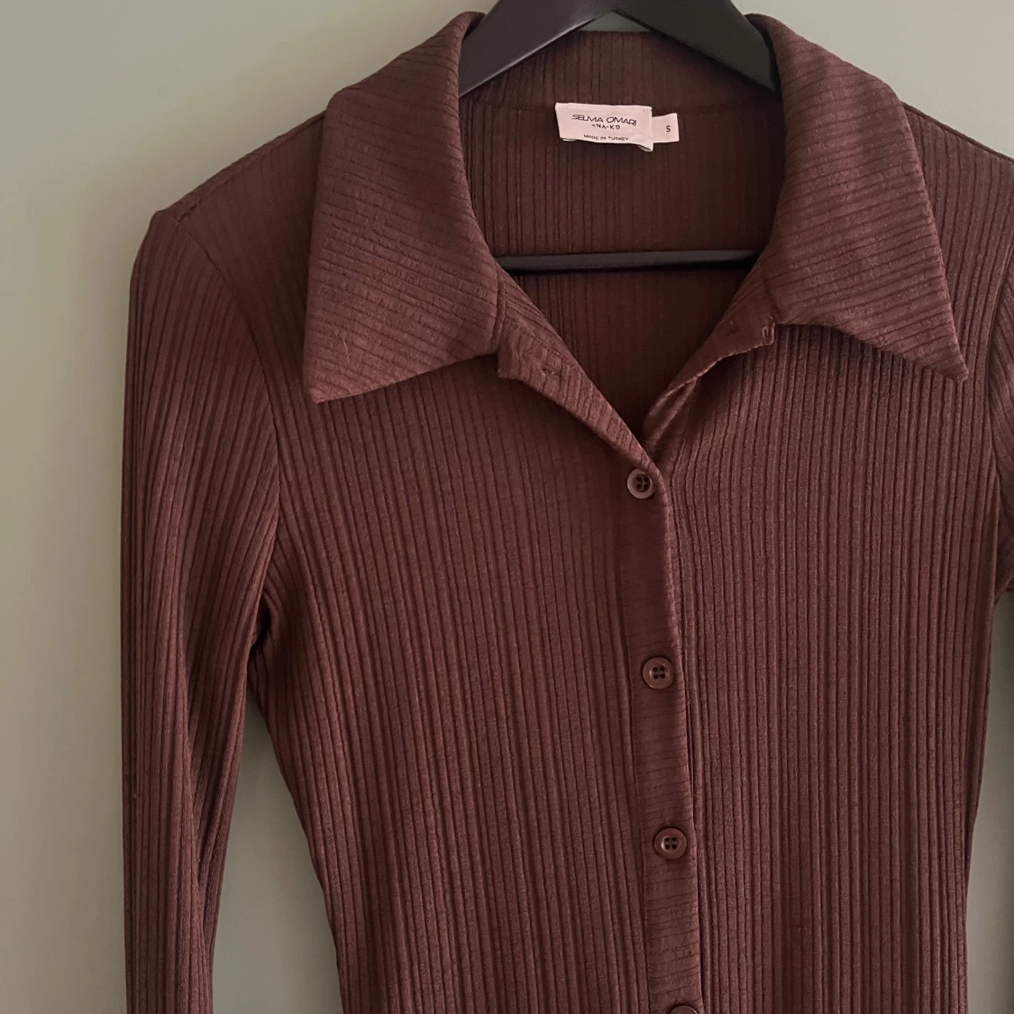 Brun kort klänning  - 90