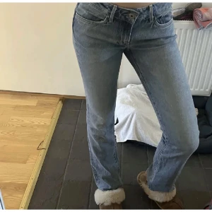 Pepe jeans ”piccadilly” - Pepe jeans i modellen ”Piccadilly” storlekn 27x32. Nästintill oanvända utan teckan på slitage.