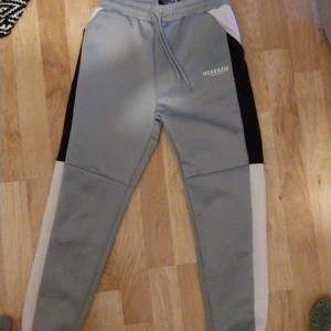 Mckenzie tränings byxor - Nypris 600