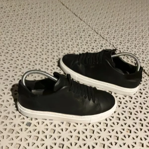 Axel Arigato Skor - Jättefint skick men använda.