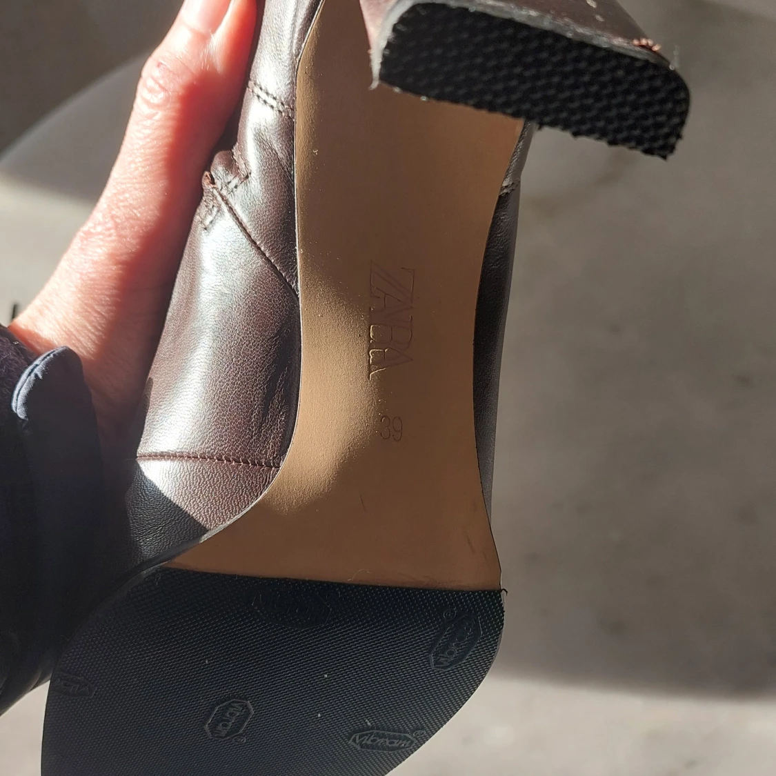 Mörkbruna läderstövletter - 92