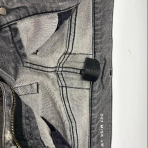 SAINT LAURENT JEANS - Ett par Saint Laurent jeans i storlek M, 9/10 skick och pris kan diskuteras 