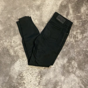 Tiger of Sweden 29/32 - Säljer nu dessa sjukt snygga Jeans från Tiger Of Sweden i storlek 29/32 ,Skick 9/10, inga defekter. Pris: 249 kr, kan diskuteras vid snabb affär!