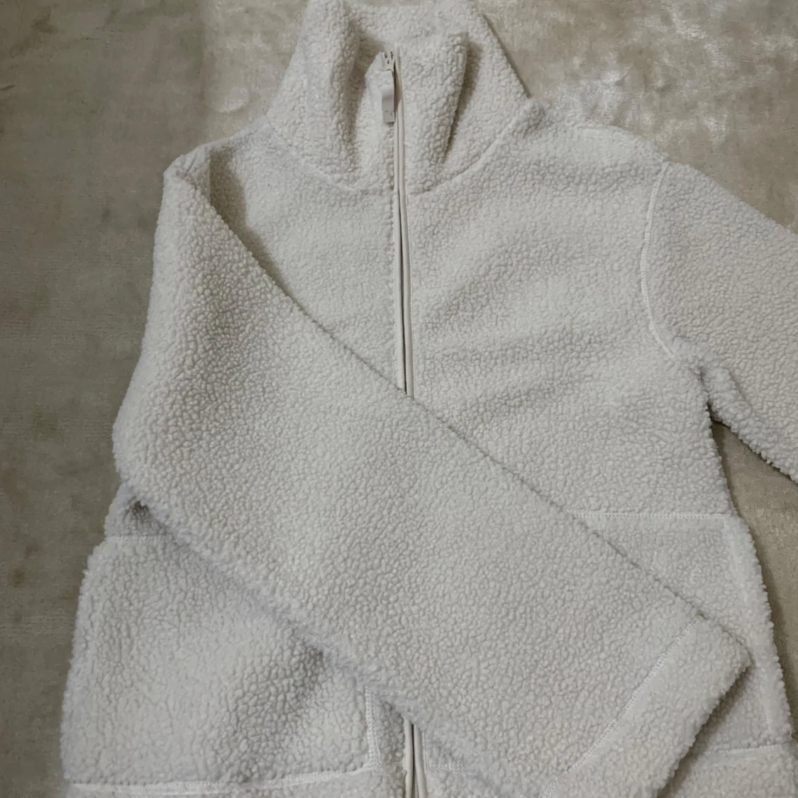 Vit jacka i pilé  - 91