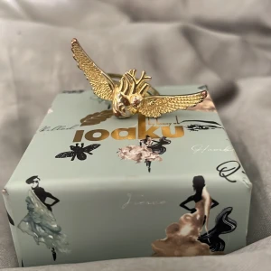 Ioaku ring - Jättefin iaoku ring, har tyvärr blivit lite rostig, därav priset, Ny pris 600kr!