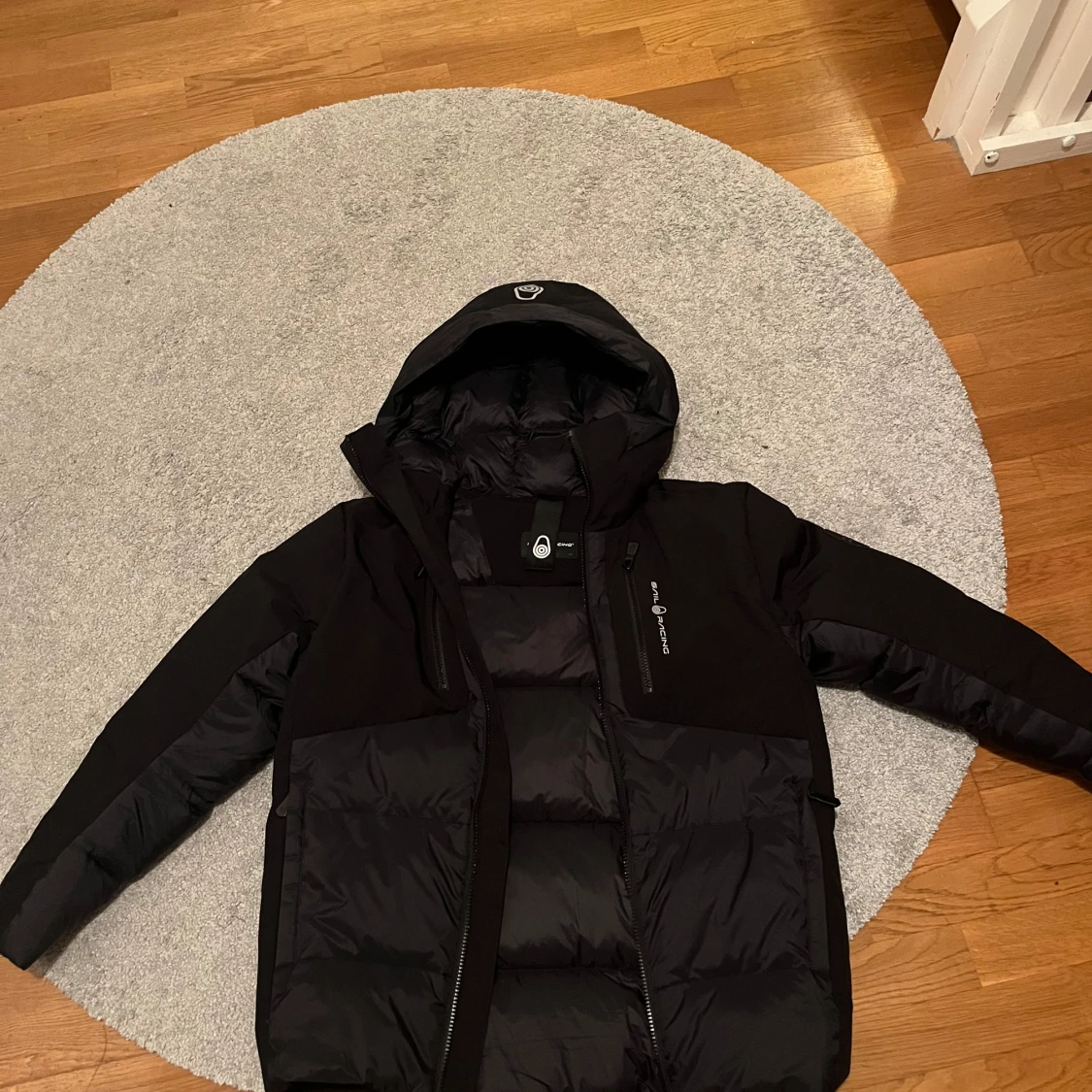 Svart dunjacka från Sail racing  - 90