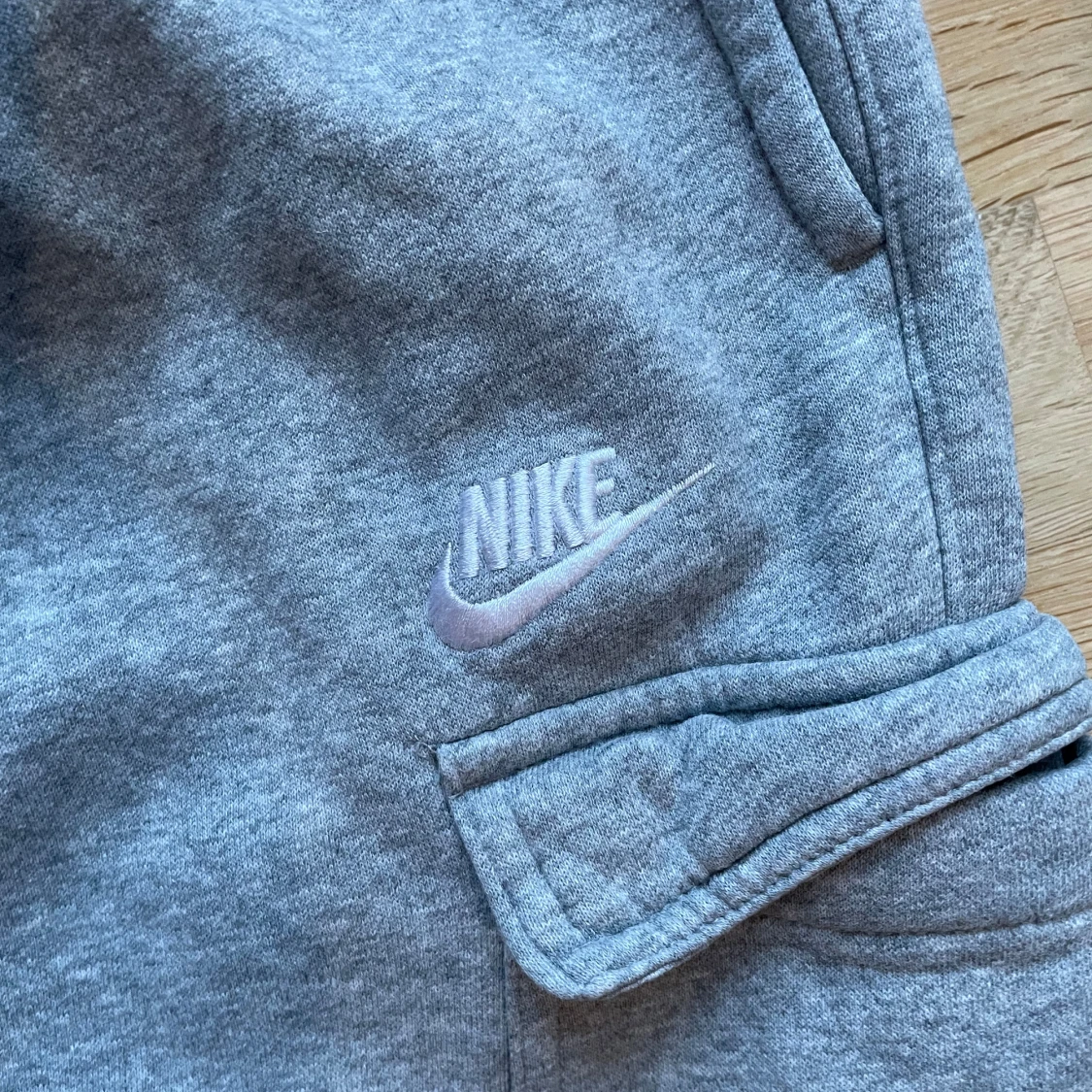 Grå nike mjukisbyxor - 91