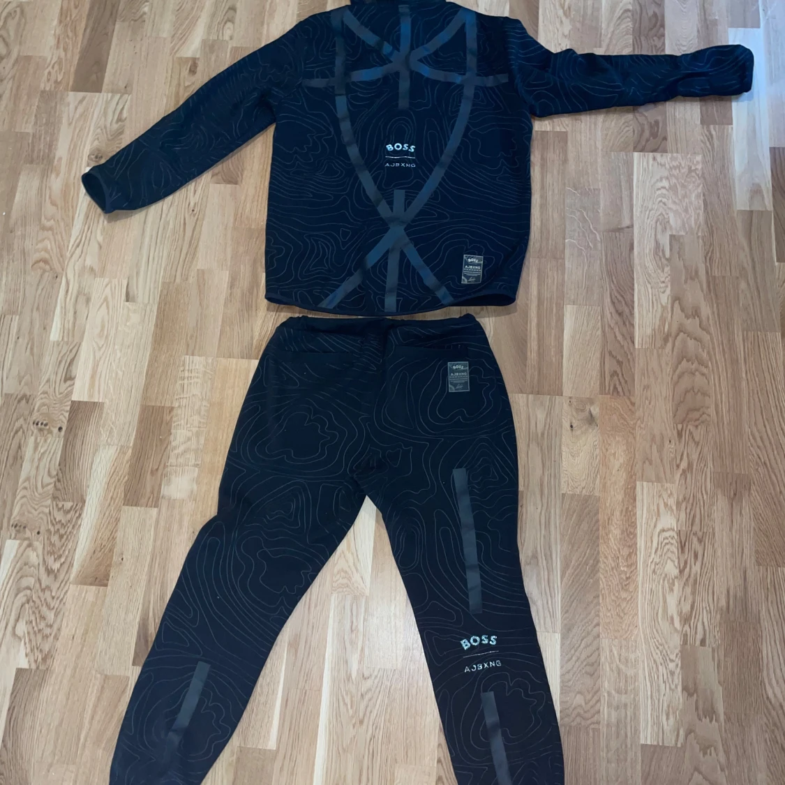 Svart träningsset från BOSS - 90