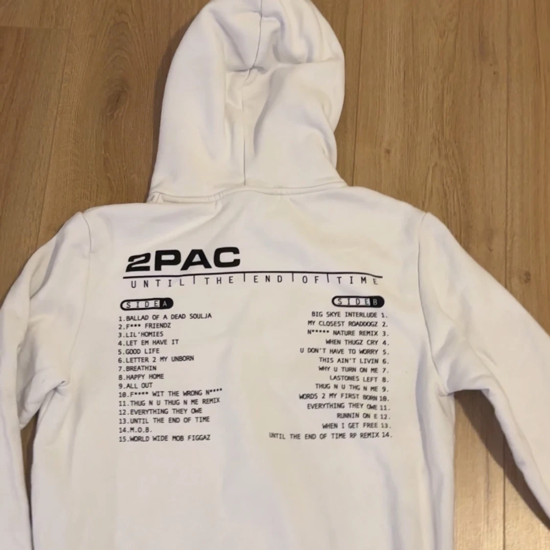 Vit hoodie med 2Pac-tryck - 90