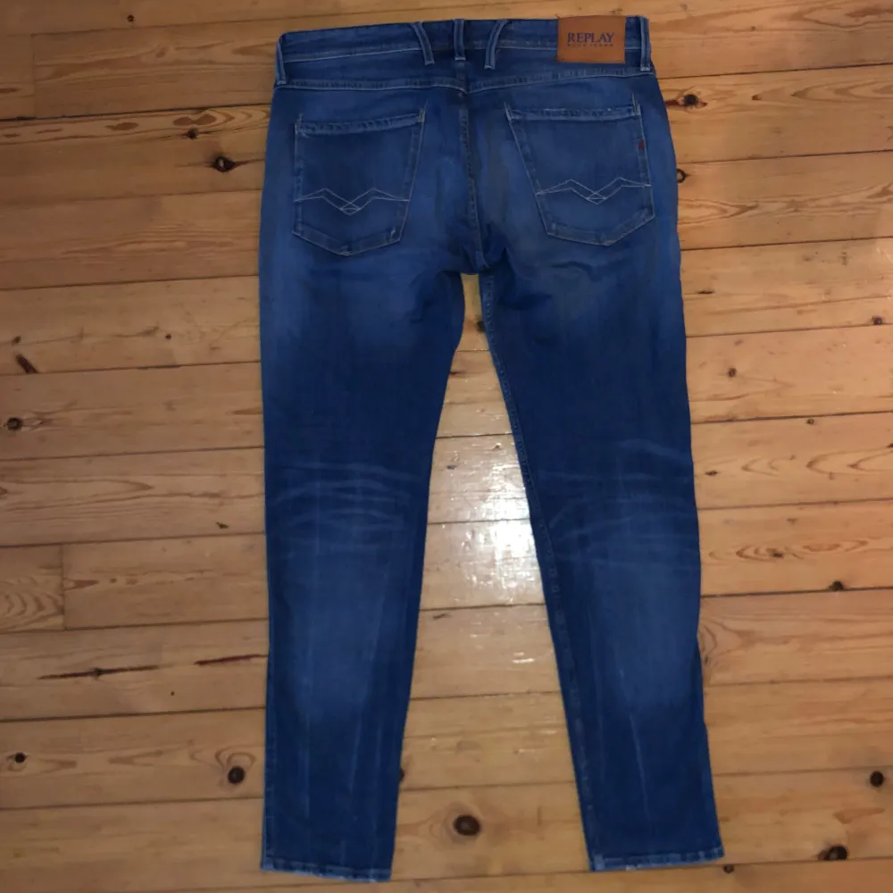 Replay Anbass Jeans - Pris: 499kr - Storlek: W34 L32 - Bra skick utan defekter 9/10 - Hör av er för mer information!. Jeans & Byxor.