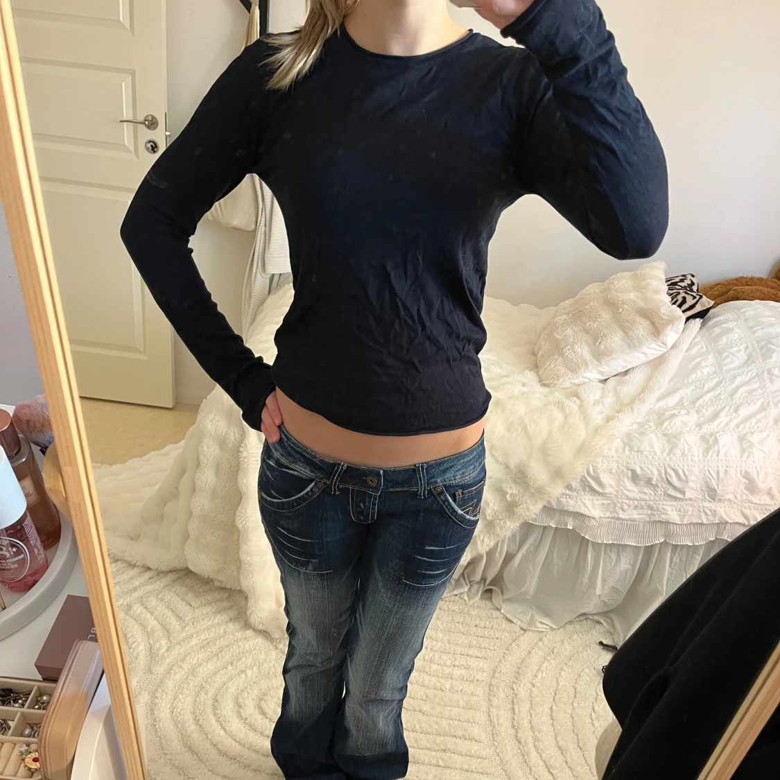 Marinblå långärmad tröja från Zara - 90