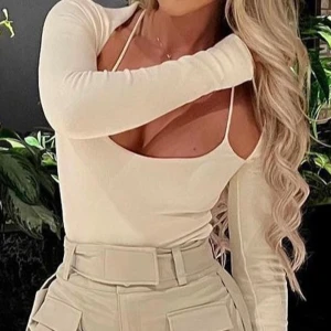 Oh polly beige topp strl 38 (UK10)  - Nyskick med prislapp kvar 