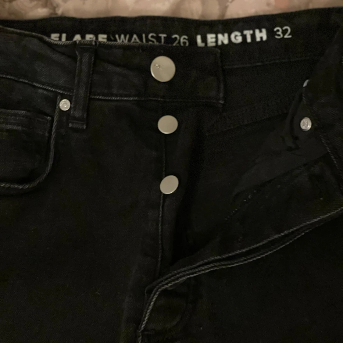 Svarta högmidjade jeans - 93