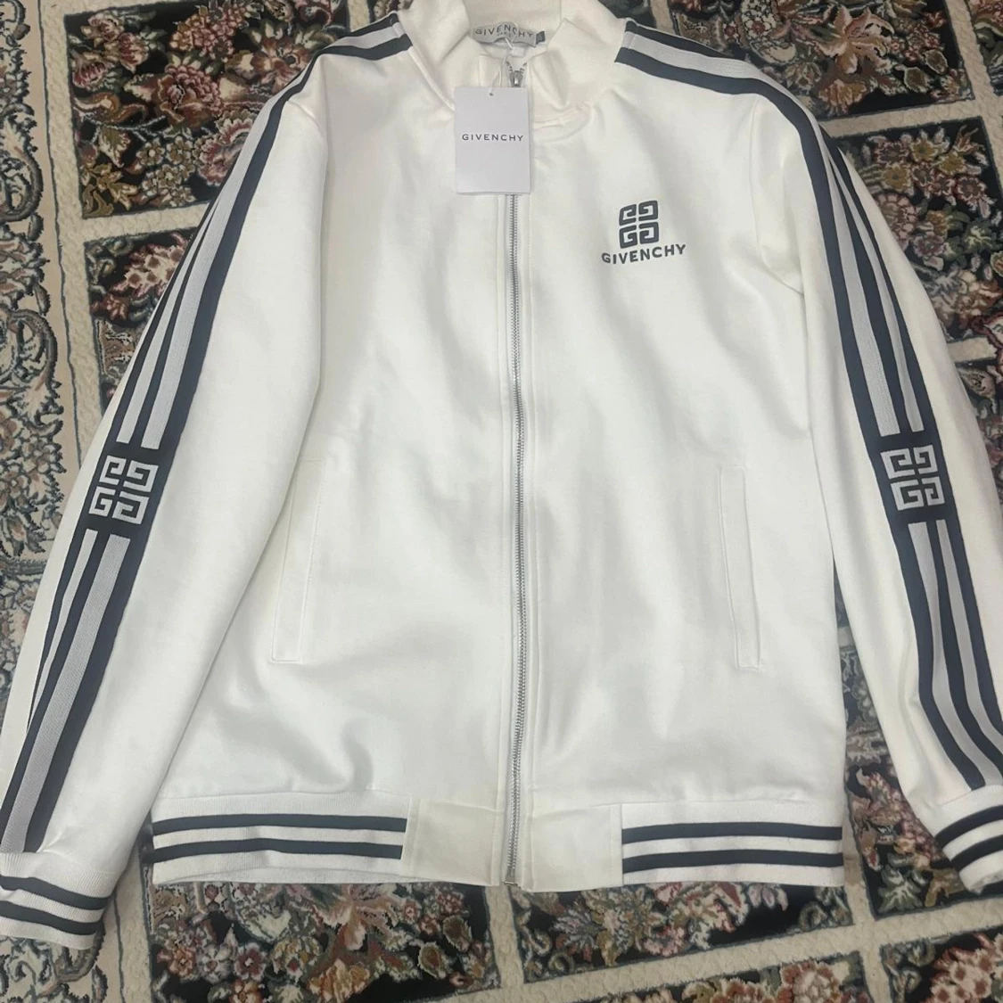 Vit jacka från Givenchy