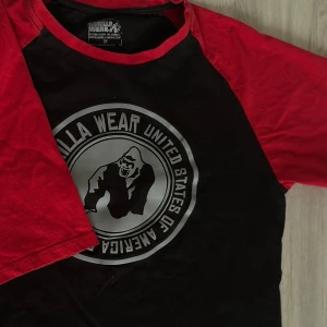 Gorilla Wear - Oanvänd Gorilla Wear från Gymgrossisten i storlek M (oversize)