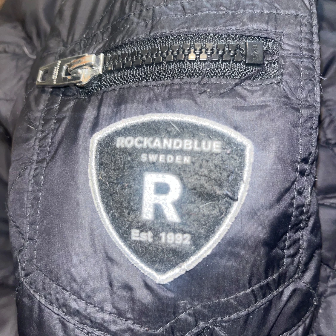 Svart vinterjacka från Rockandblue - 92