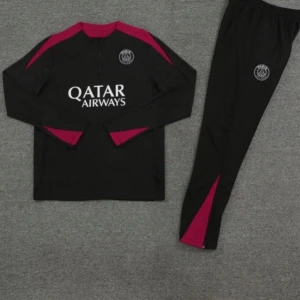 Psg tracksuit  - Nyskick Storlek, M Pris går att diskutera   