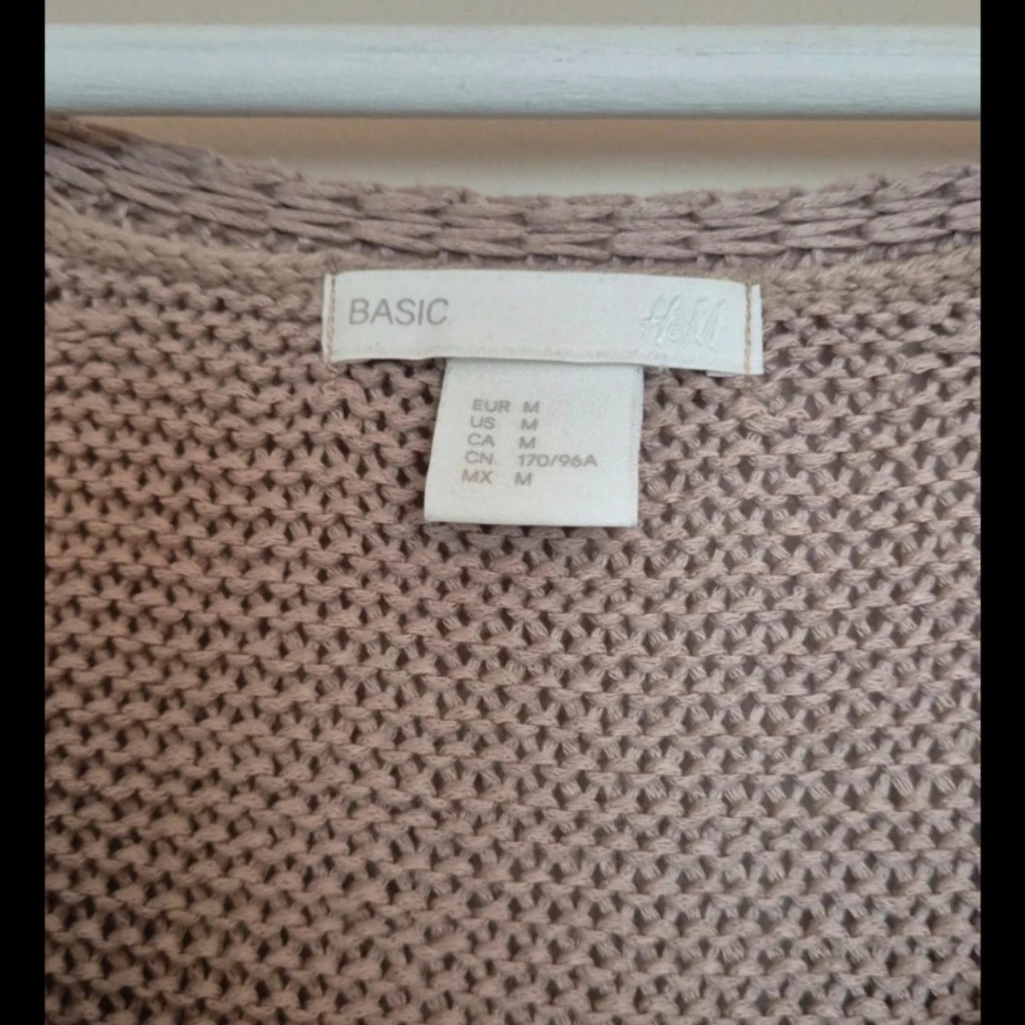 Beige stickad tröja från H&M - 90