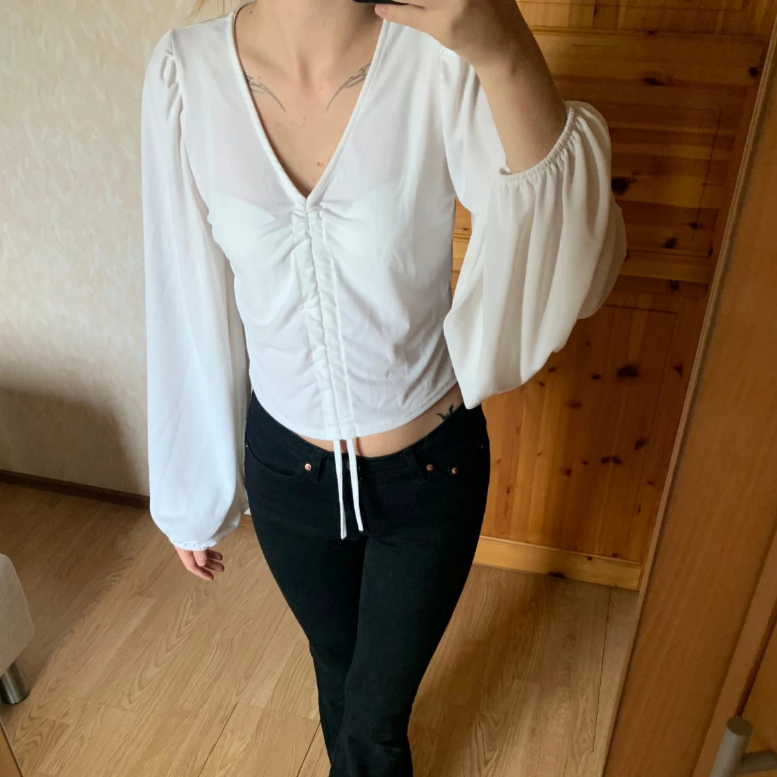 Vit tröja med scrunch  - 92