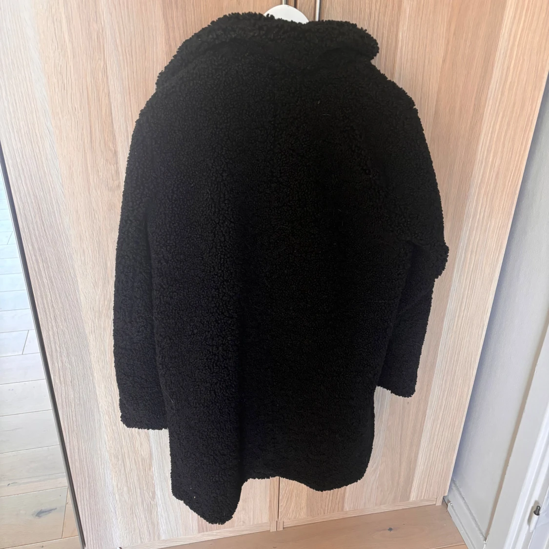 Svart teddyjacka - 90