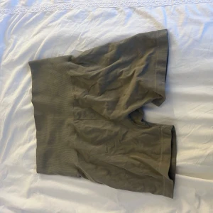 Tränings shorts  - Jätte fina Militär gröna tränings short från hm 