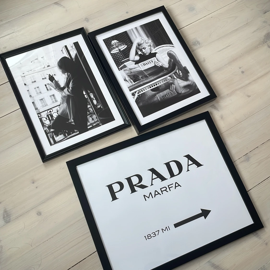 Svartvita tavlor med modebilder