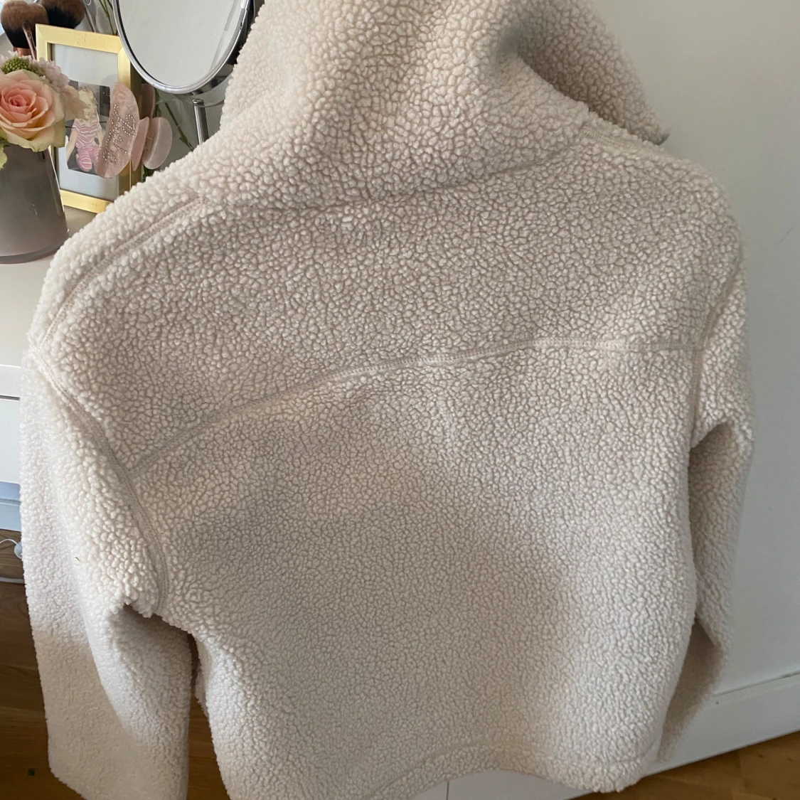 Beige teddyjacka från hm - 3