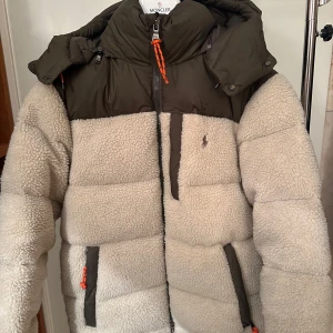 Polo Ralph Laurent  - Polo jacka, storlek M. Skick 9/10. Pris 2790kr. 